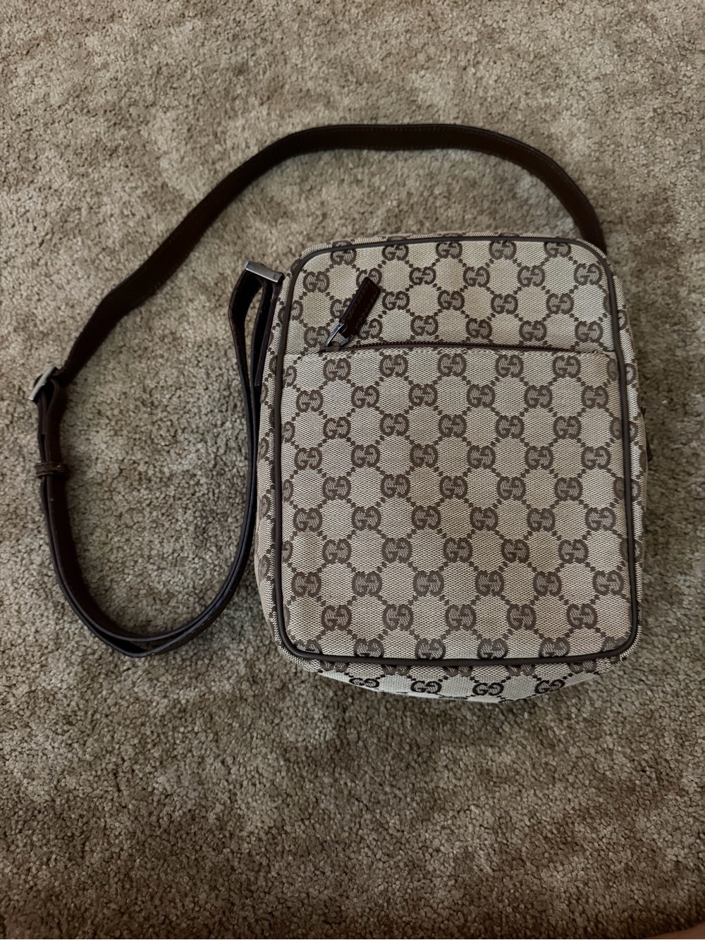 Gucci Beige/Brown GG Supreme Messenger Bag